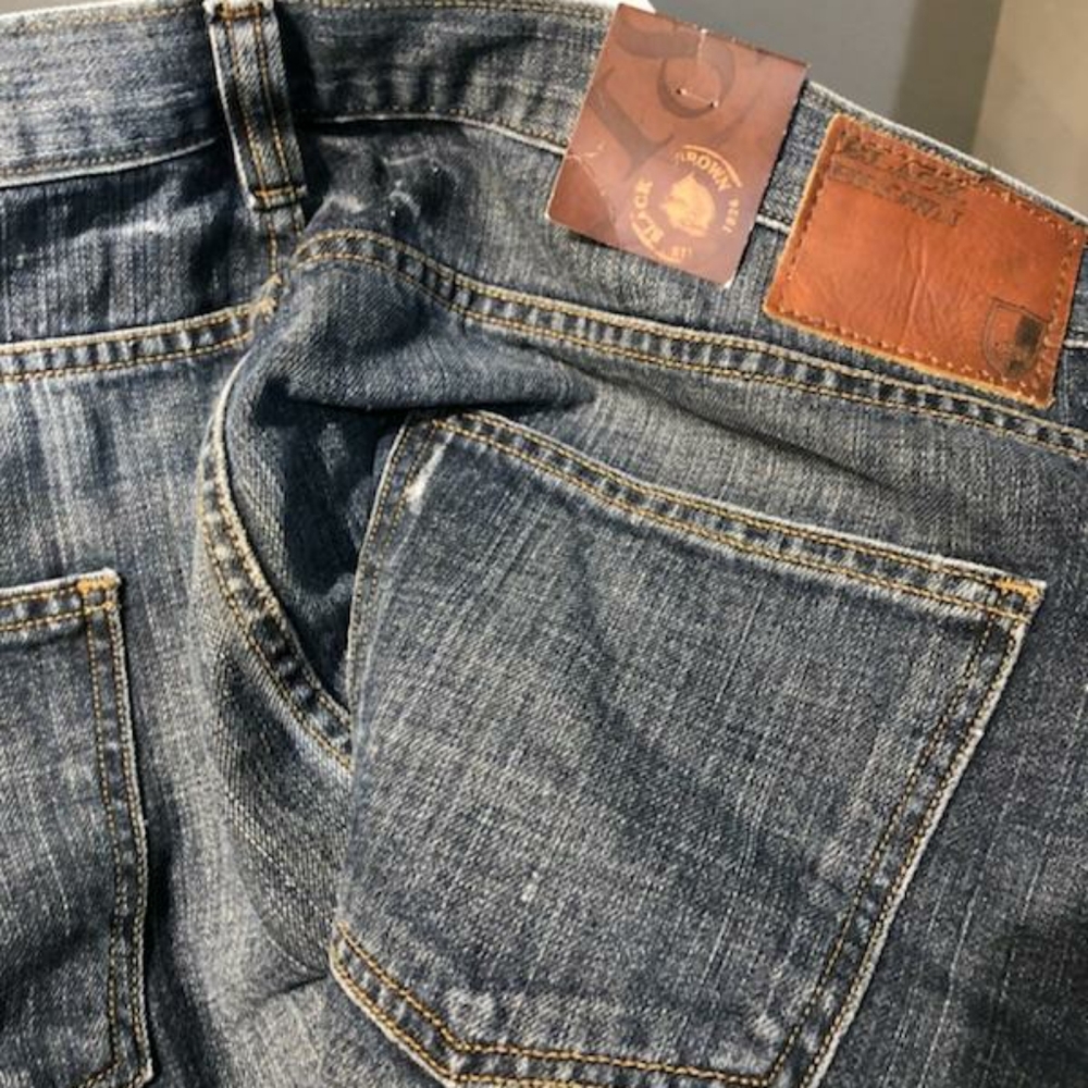 Jeans - Picture 2 of 3